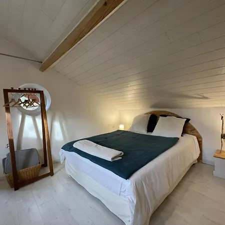 Studio Confortable Avec Vue Sur Riviere Et Jardin, Equipements Inclus - Fr-1-489-498