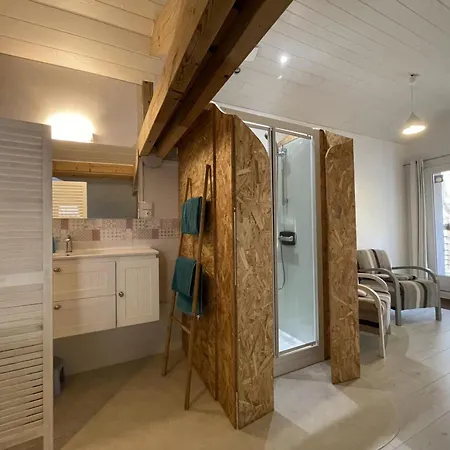 Studio Confortable Avec Vue Sur Riviere Et Jardin, Equipements Inclus - Fr-1-489-498 Daire Hérisson