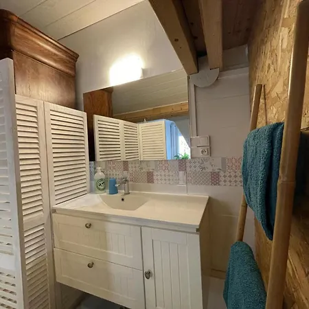 Studio Confortable Avec Vue Sur Riviere Et Jardin, Equipements Inclus - Fr-1-489-498 * Hérisson